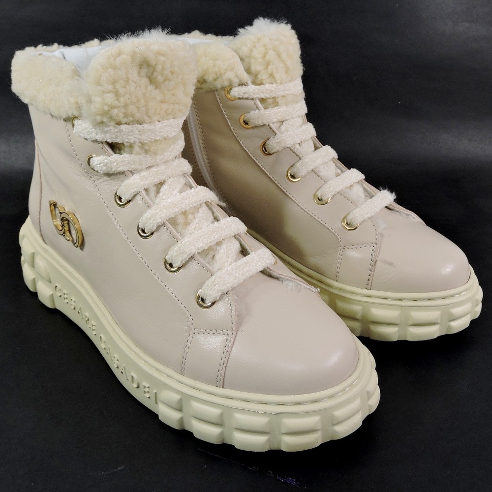 CASADEI 🇮🇹 WOMEN'S CREAM LEATHER COMFORT LAMB FUR WINTER FASHION FLAT BOOTIE - Picture 2 of 7